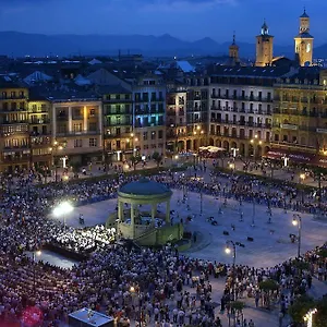Guest house Iraipe Pamplona Auto Check-in, Aizoain